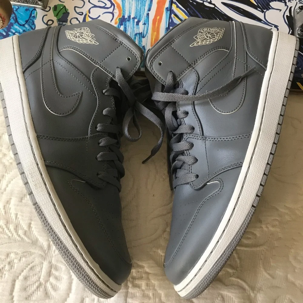 Jordan type athletic